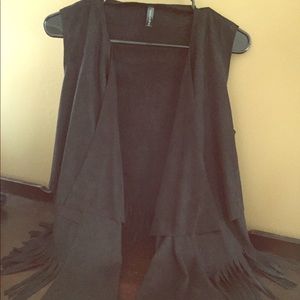 Fringe black mid vest.
